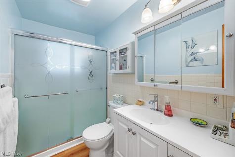 1024 Oakwood Drive Elyria OH 44035