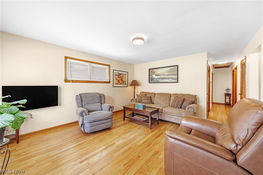1024 Oakwood Drive Elyria OH 44035