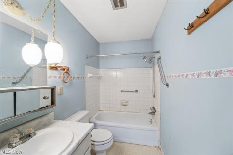 461 Delaware Drive Brunswick OH 44212
