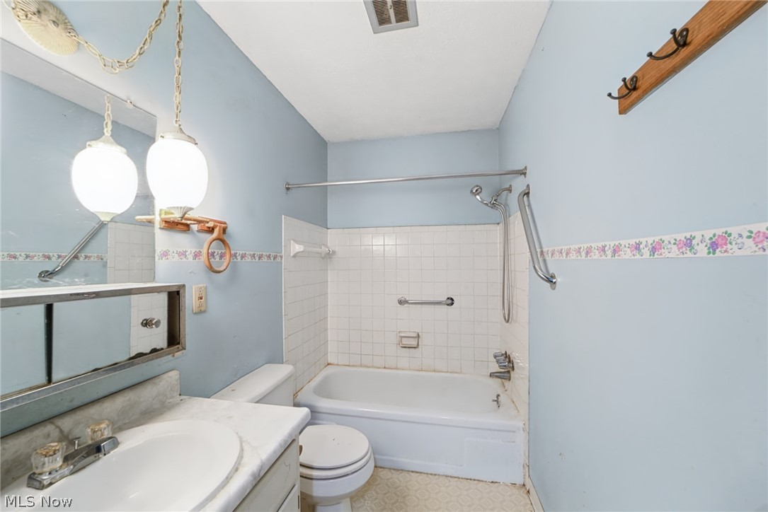 461 Delaware Drive Brunswick OH 44212