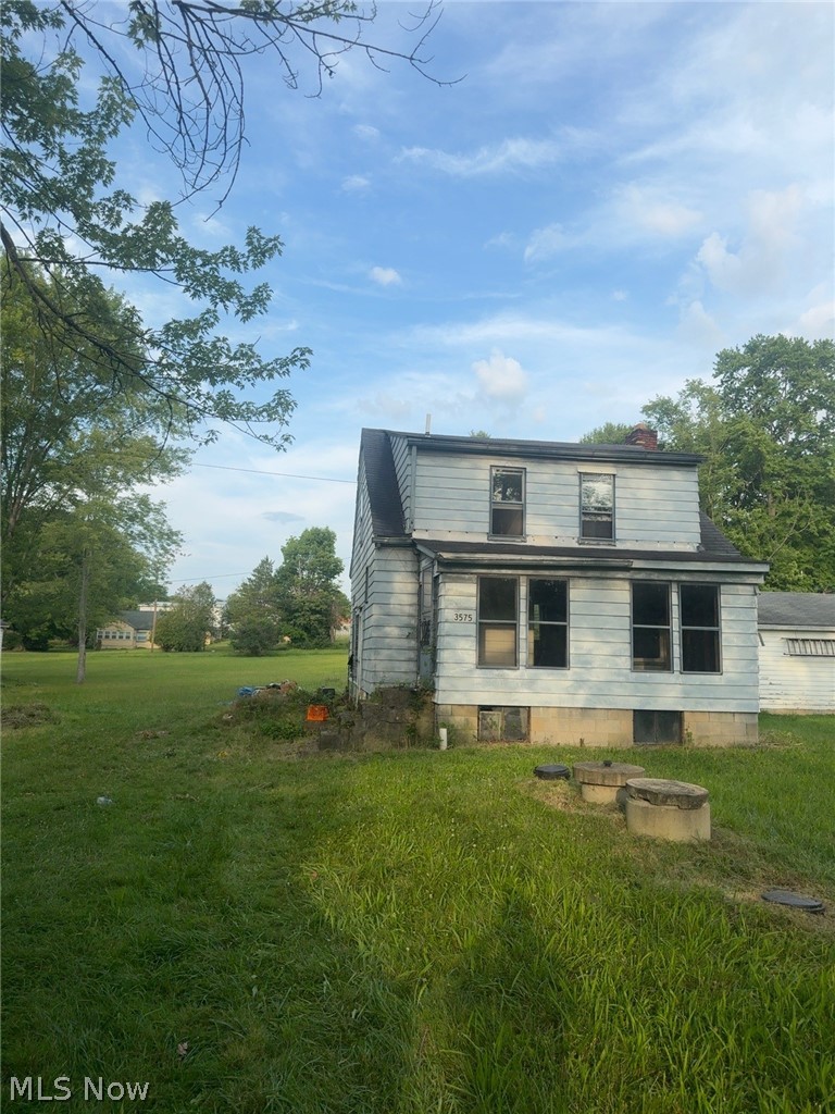 3573 Pershing Avenue Hubbard OH 44425