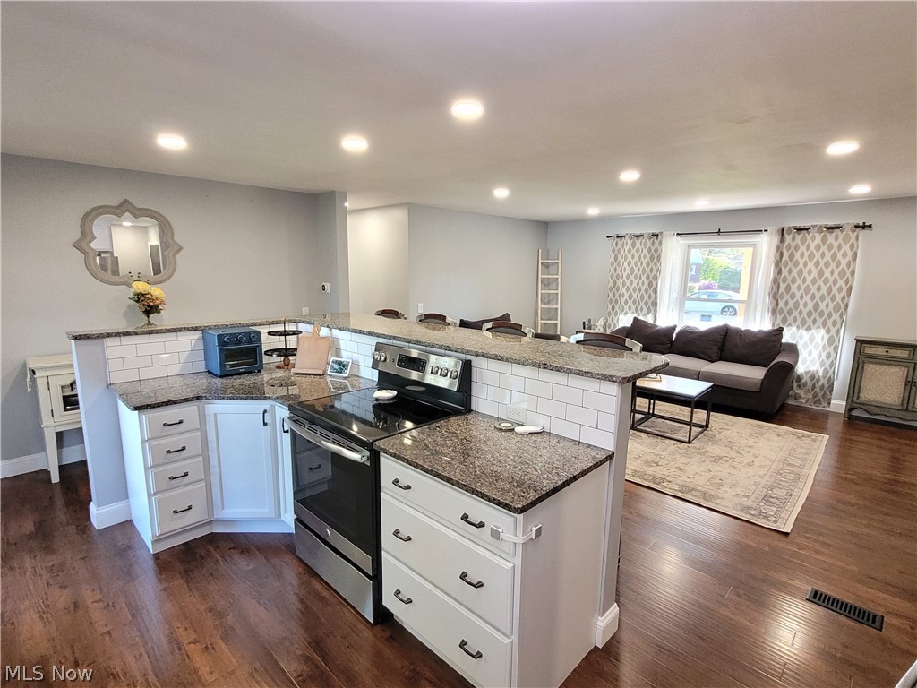 751 Woodstock Road Akron OH 44312