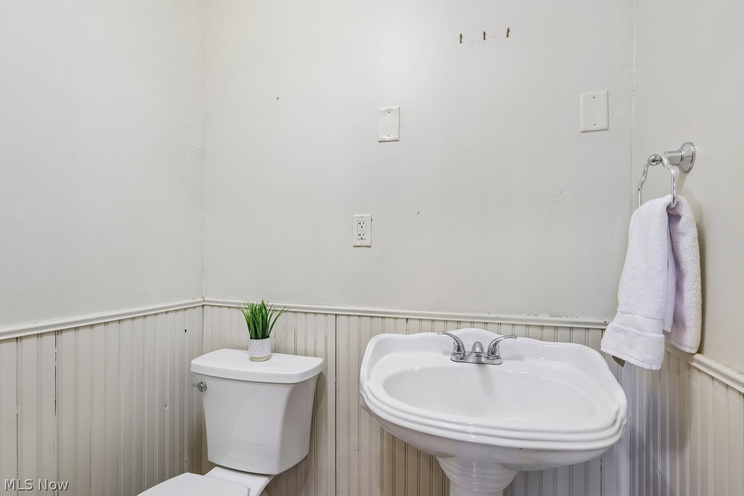 168 Harcourt Drive Akron OH 44313