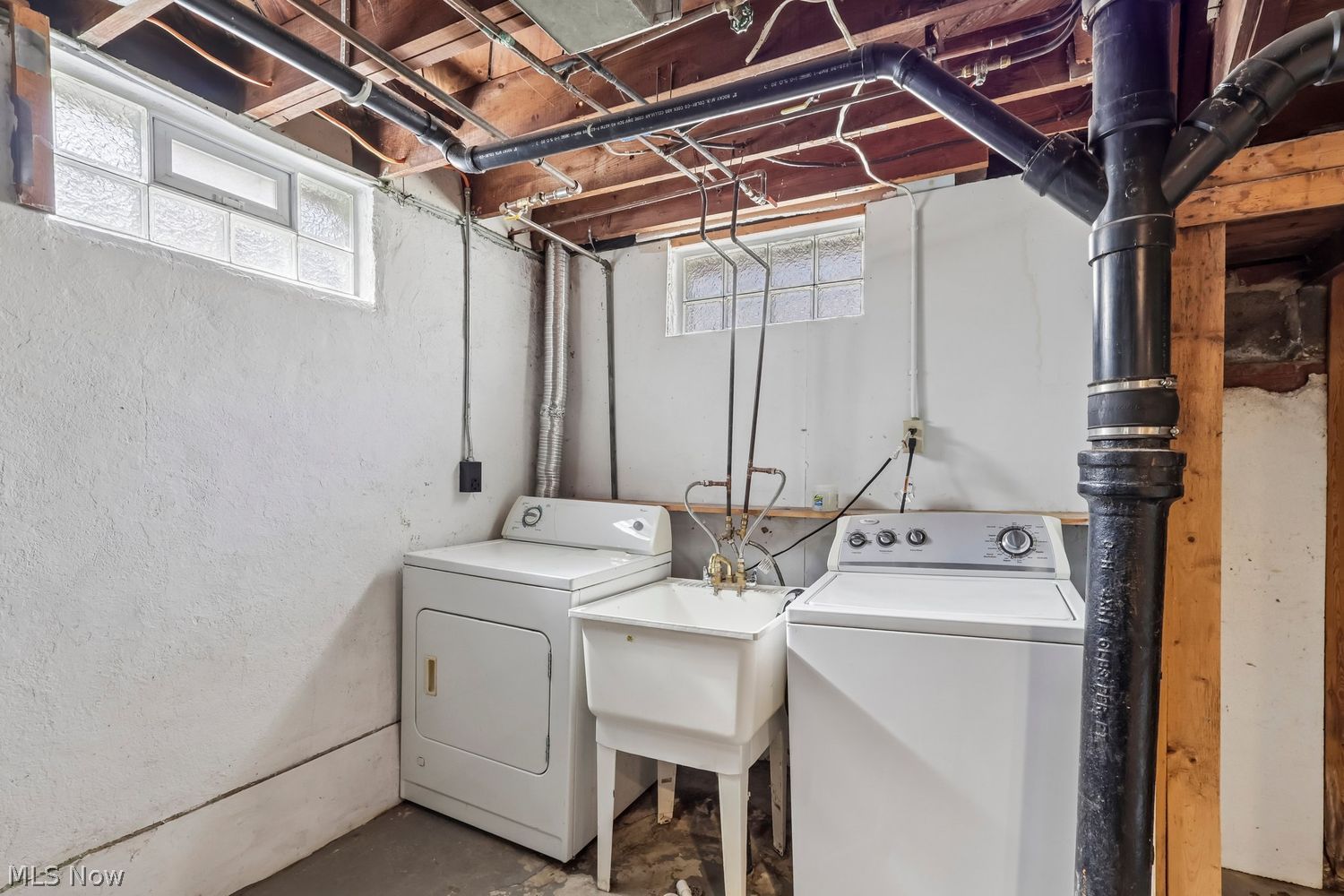 168 Harcourt Drive Akron OH 44313
