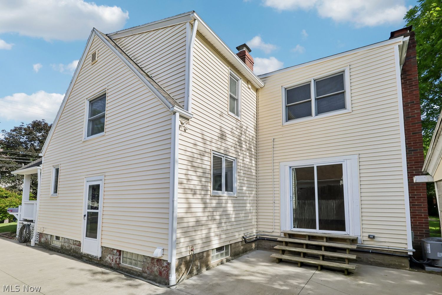 168 Harcourt Drive Akron OH 44313