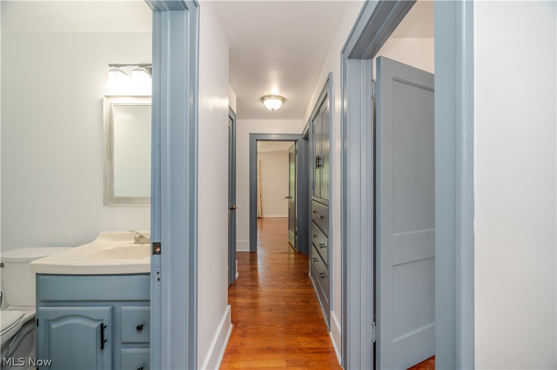 451 Fairmount Avenue NE Warren OH 44483