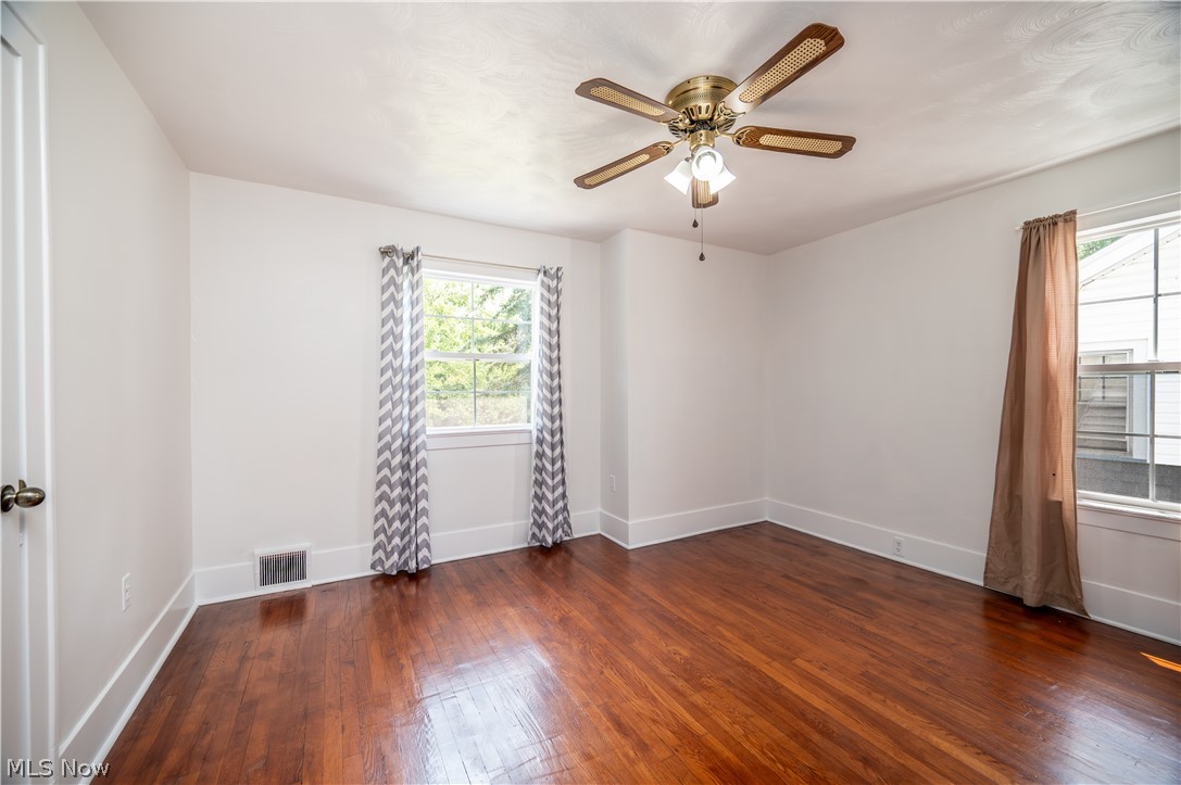 451 Fairmount Avenue NE Warren OH 44483
