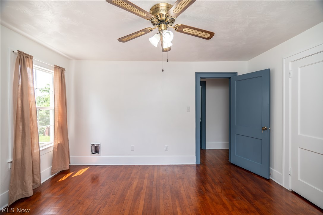 451 Fairmount Avenue NE Warren OH 44483