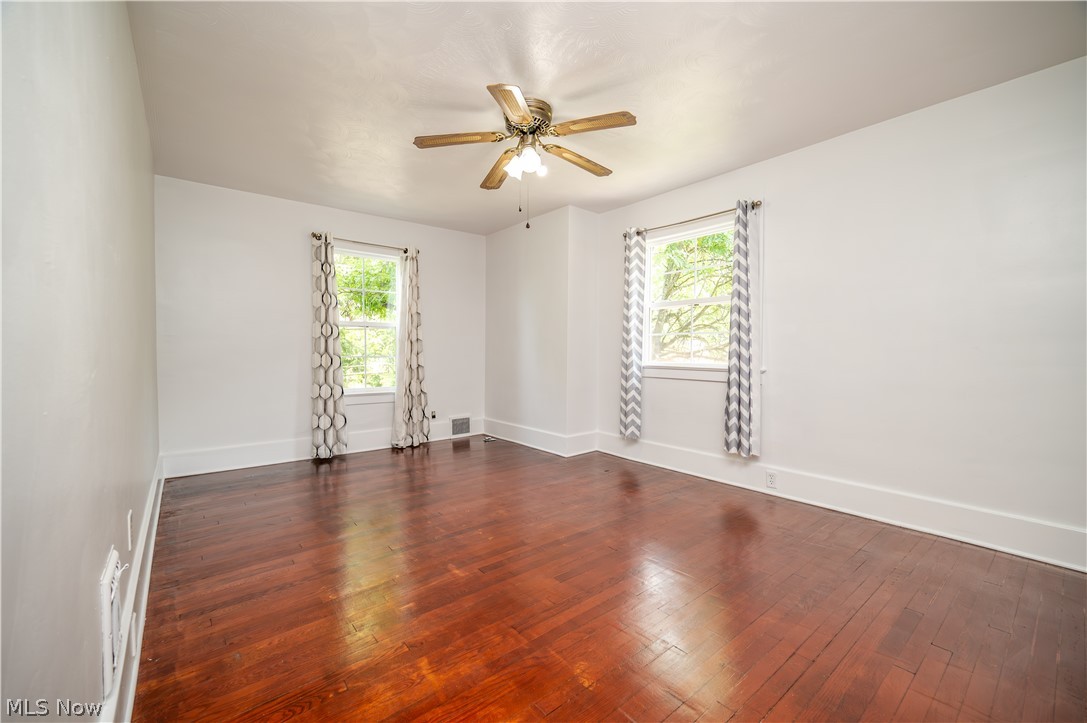 451 Fairmount Avenue NE Warren OH 44483
