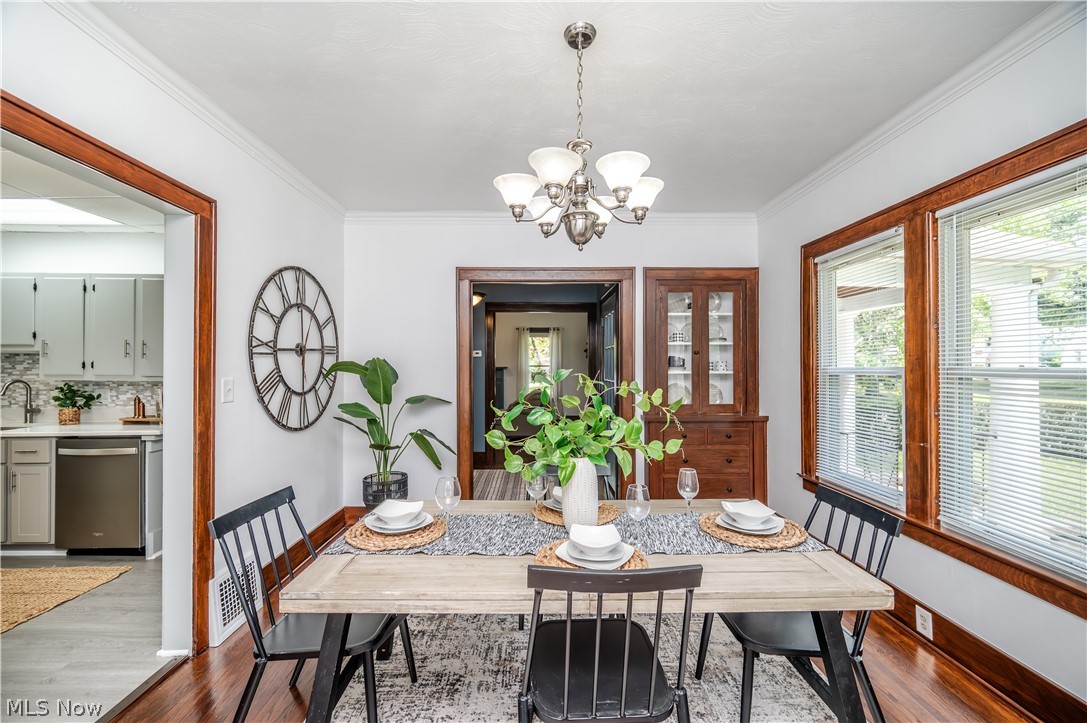 451 Fairmount Avenue NE Warren OH 44483