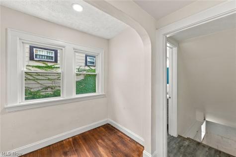 1155 Oxford Road Cleveland Heights OH 44121