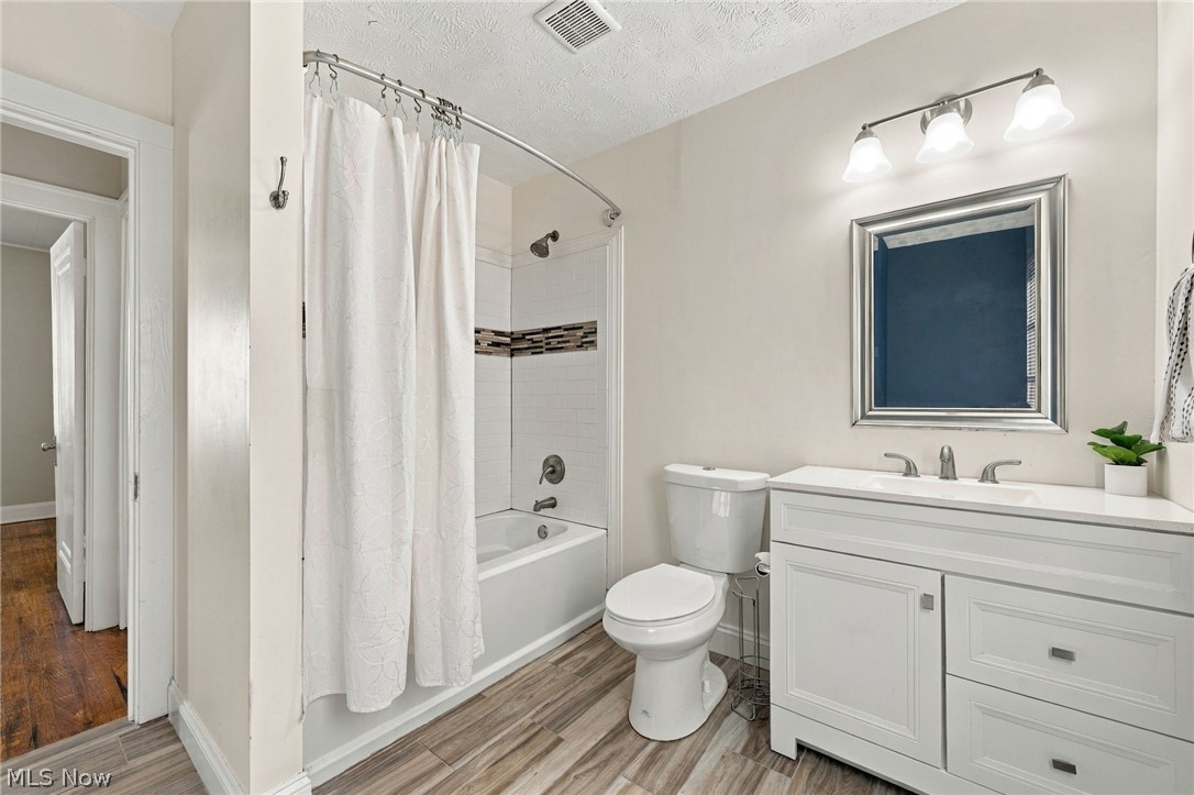 1155 Oxford Road Cleveland Heights OH 44121