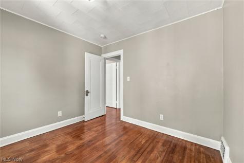 1155 Oxford Road Cleveland Heights OH 44121