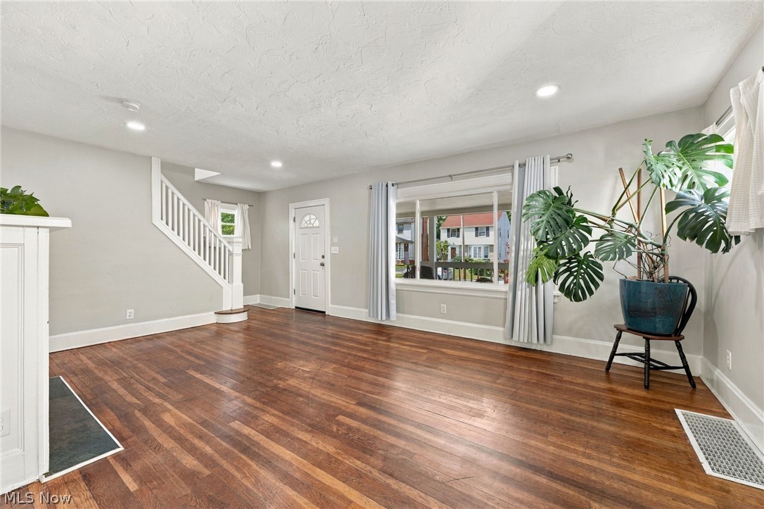 1155 Oxford Road Cleveland Heights OH 44121