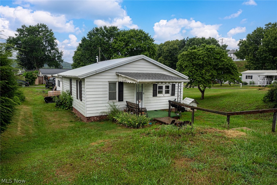 1109 Cemetery Drive Coshocton OH 43812