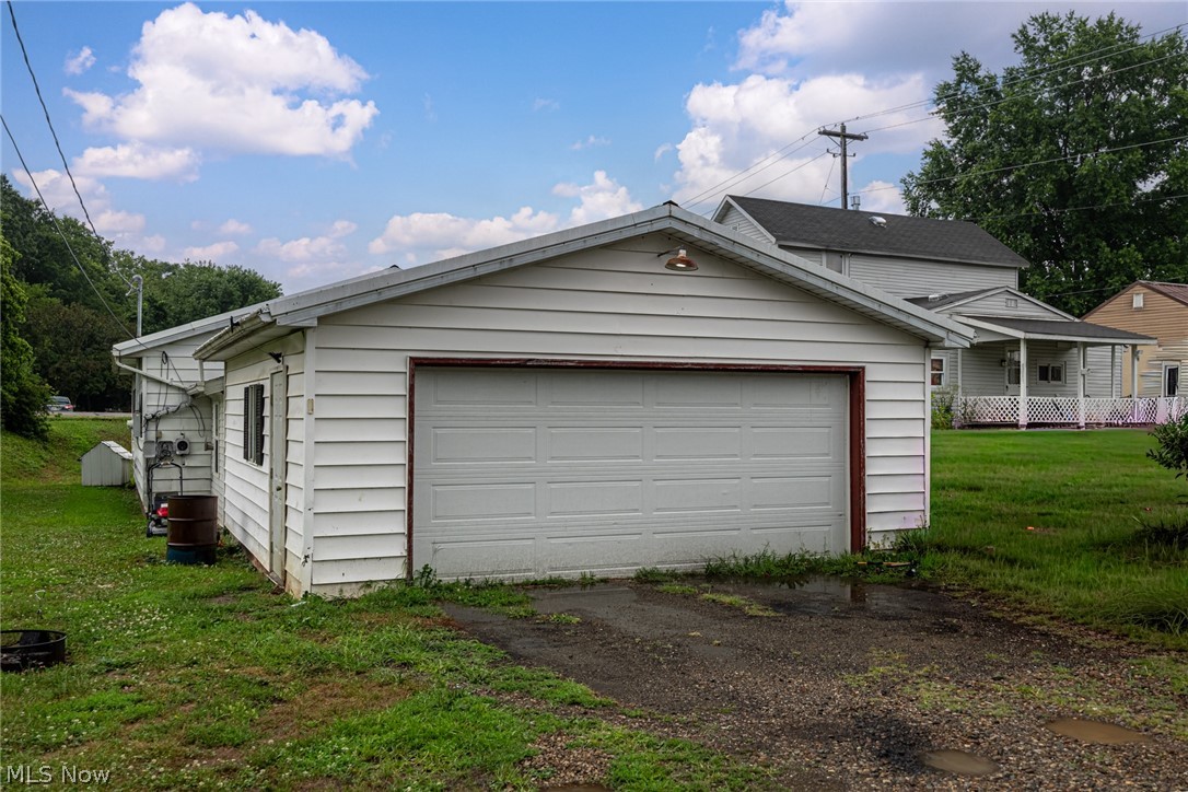 1109 Cemetery Drive Coshocton OH 43812