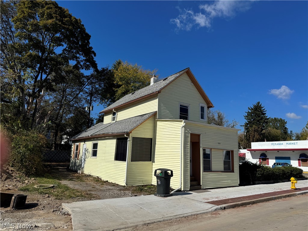 868 N Main Street Akron OH 44310
