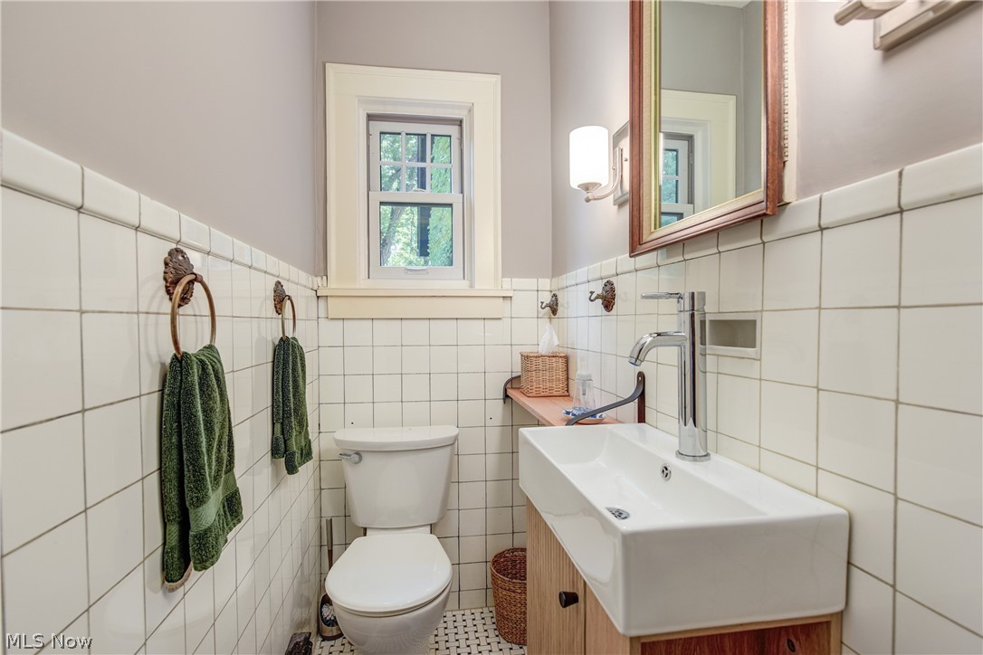 2835 Southington Road Shaker Heights OH 44120