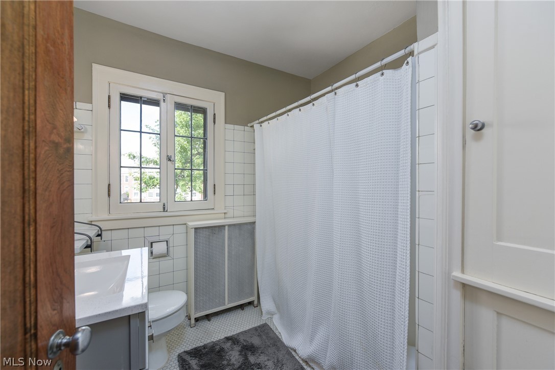 2835 Southington Road Shaker Heights OH 44120