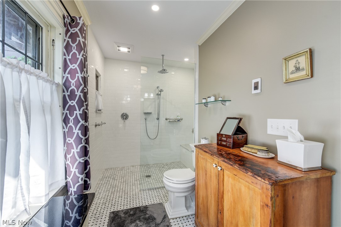 2835 Southington Road Shaker Heights OH 44120
