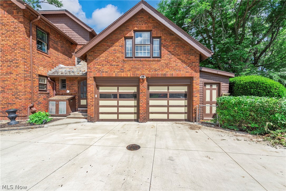 2835 Southington Road Shaker Heights OH 44120