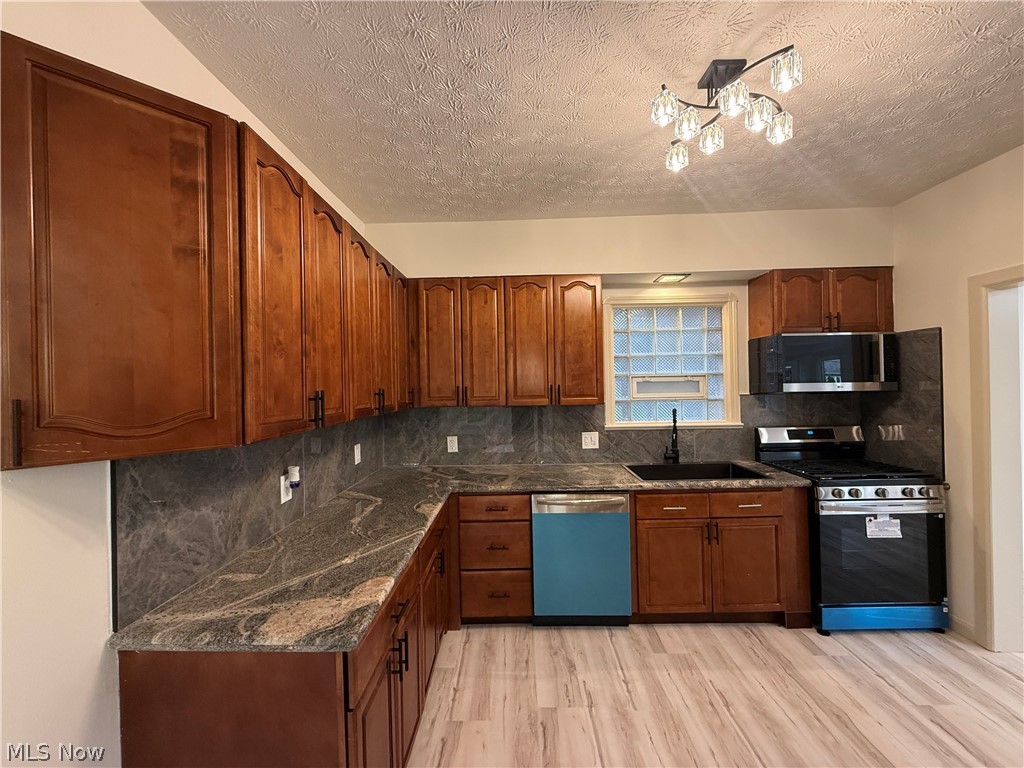 3285 W 123rd Street Cleveland OH 44111