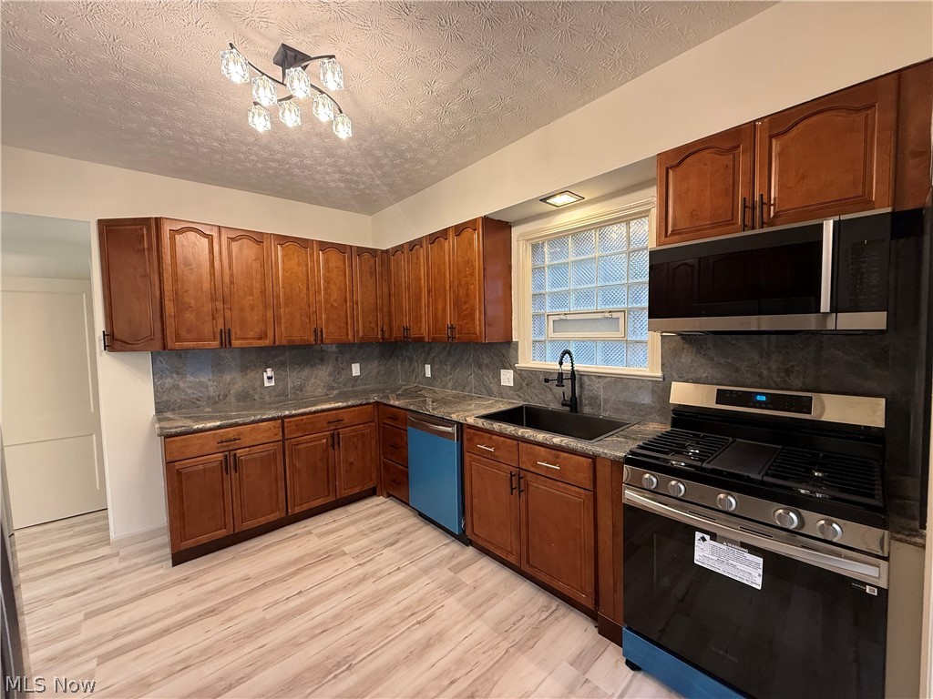 3285 W 123rd Street Cleveland OH 44111