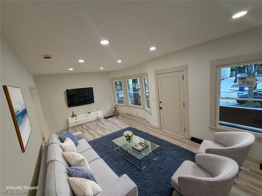 3285 W 123rd Street Cleveland OH 44111