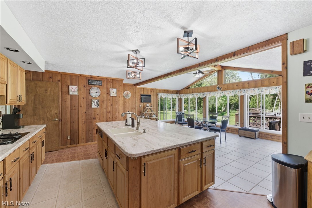 4676 Parkman Road NW Southington OH 44470