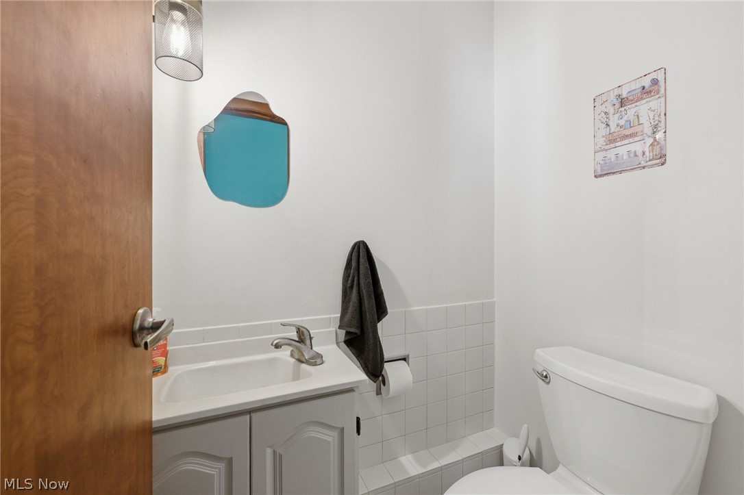 4676 Parkman Road NW Southington OH 44470