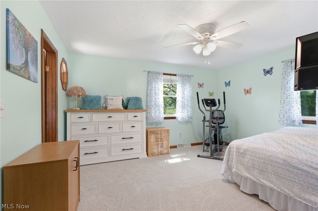 4676 Parkman Road NW Southington OH 44470