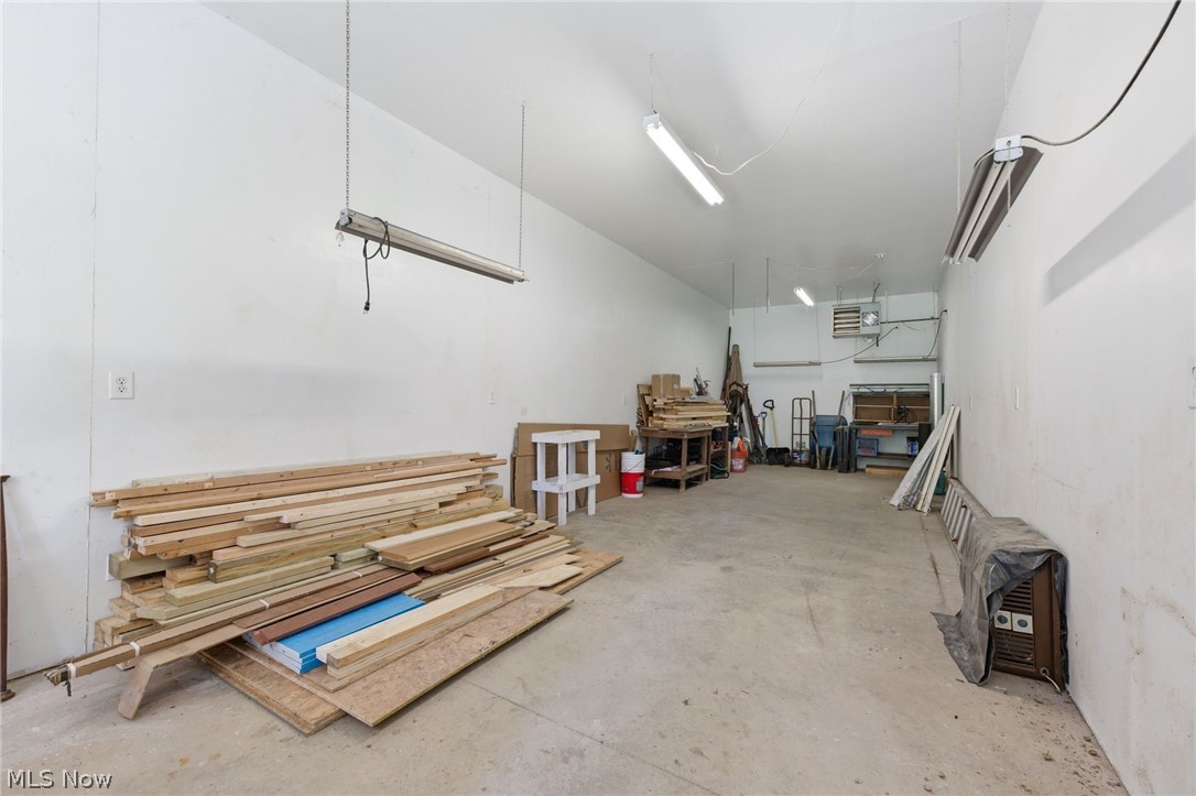 4676 Parkman Road NW Southington OH 44470