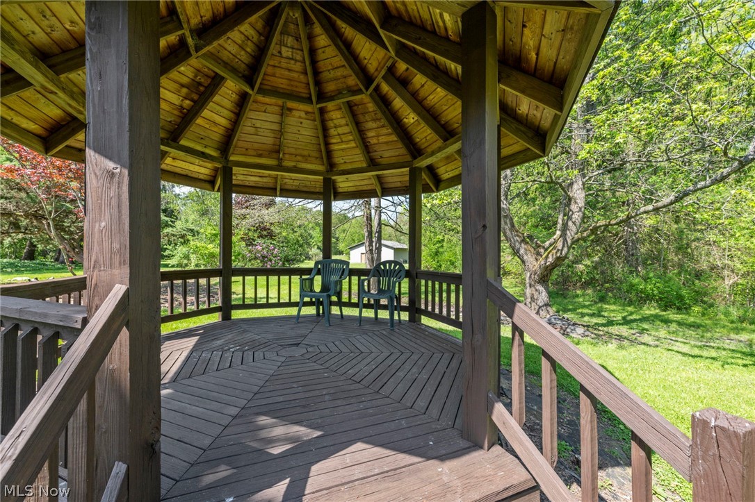 4676 Parkman Road NW Southington OH 44470