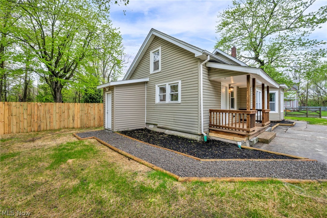 724 W 33rd Street Ashtabula OH 44004