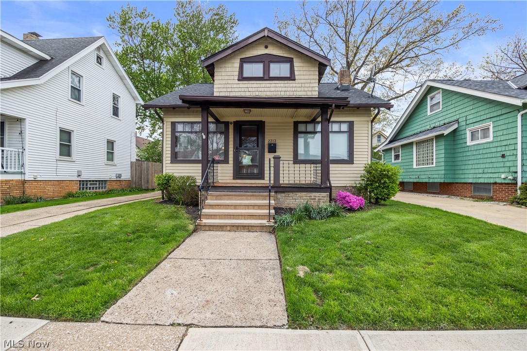 2212 Olive Avenue Lakewood OH 44107