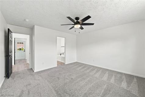 3382 Coopers Trail Lorain OH 44053