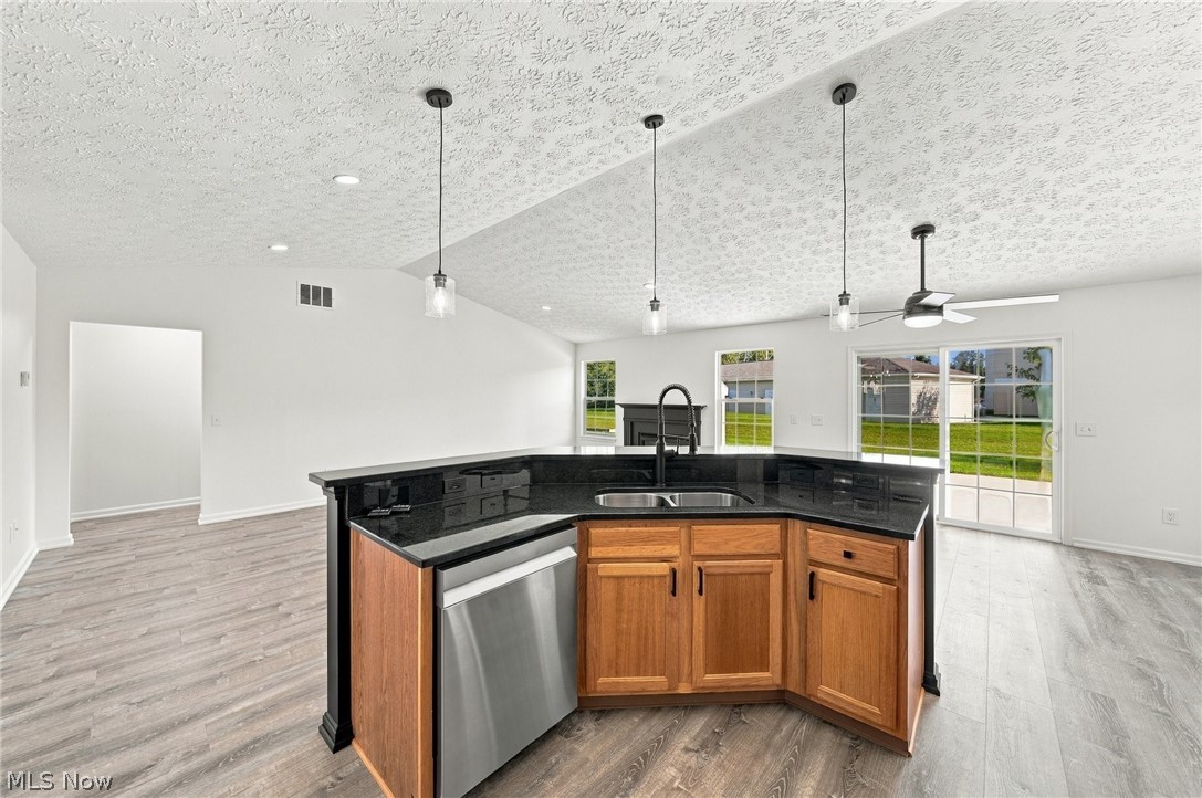 3382 Coopers Trail Lorain OH 44053
