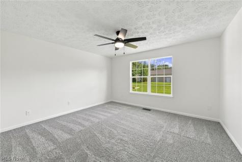 3382 Coopers Trail Lorain OH 44053