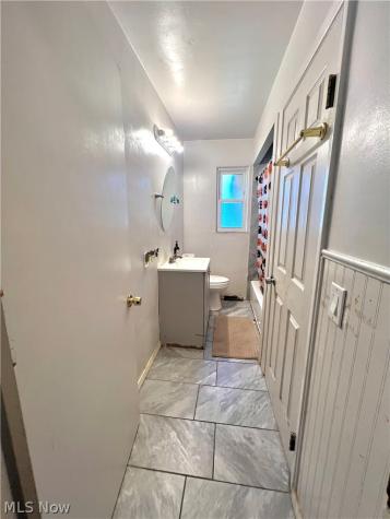 5987 Porter Road North Olmsted OH 44070