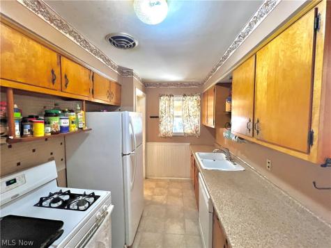 5987 Porter Road North Olmsted OH 44070