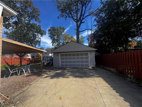 5987 Porter Road North Olmsted OH 44070