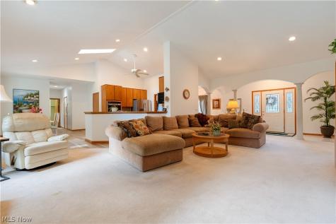 4524 Leawood Drive NE Canton OH 44714