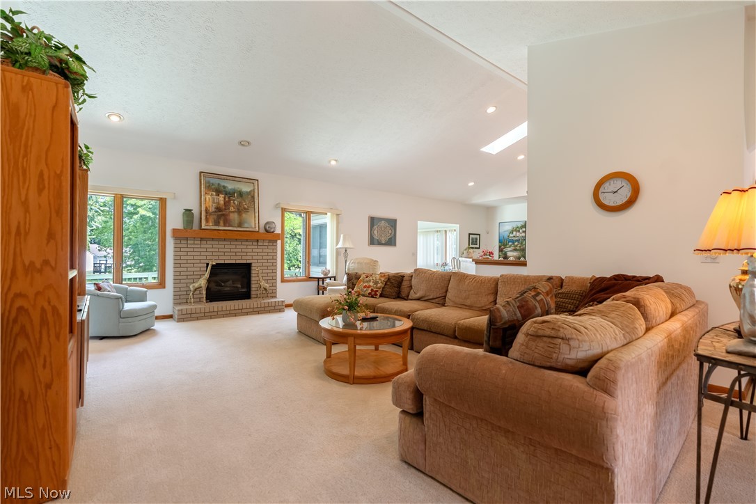 4524 Leawood Drive NE Canton OH 44714