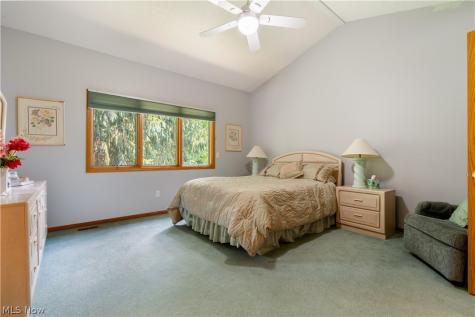 4524 Leawood Drive NE Canton OH 44714