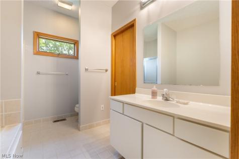 4524 Leawood Drive NE Canton OH 44714