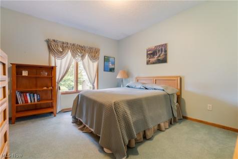 4524 Leawood Drive NE Canton OH 44714