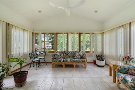 4524 Leawood Drive NE Canton OH 44714