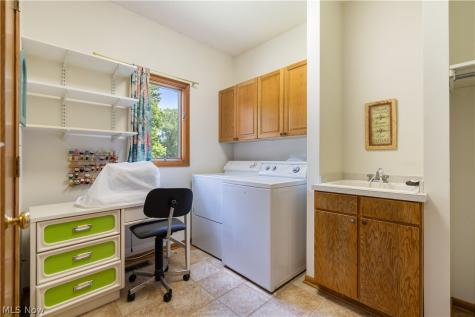 4524 Leawood Drive NE Canton OH 44714