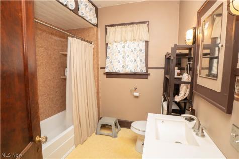 1131 Broad Avenue NW Canton OH 44708