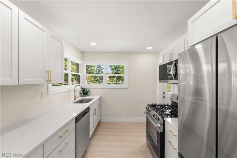 399 Olive Street Elyria OH 44035